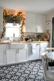 If your overhead kitchen cupboards cast a shadow where you're trying to cook, the arlec range of under cabinet lighting means you'll never have to work in the dark again. Christmas In Our Small Kitchen Started With Christmas Garland Nesting With Grace