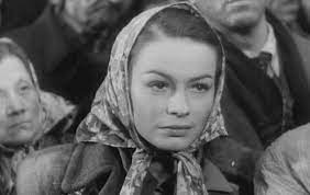 Wystąpiła w pierwszym powojennym filmie zakazane piosenki w reżyserii leonarda buczkowskiego, gdzie zagrała uliczną śpiewaczkę. Zakazane Piosenki 1947