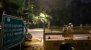 The national investigation agency (nia), which deals with terror cases in india, will now probe the israel embassy blast case. Israel Embassy Blast Cctv Footage Shows 2 Suspects Getting Out Of Cab At Site After Explosion India News Zee News