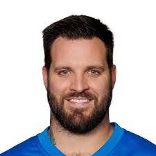 Devon Bell's Instagram, Twitter & Facebook