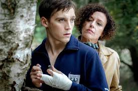 Deutschland 83 follows martin rauch (jonas nay), a 24 year old east germany native, who is thrust from the world as he knows and sent over the wall to the west as an undercover spy for the stasi. Deutschland 83 Review The View From The Other Side Of The Wall Wsj
