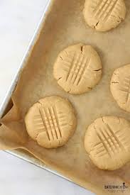 3 Ingredient Almond Flour Peanut Butter Cookies Eat Drink Shrink Recipe Peanut Butter Cookies Almond Flour Vegan Peanut Butter Cookies