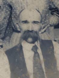 Elbert Farley's Instagram, Twitter & Facebook