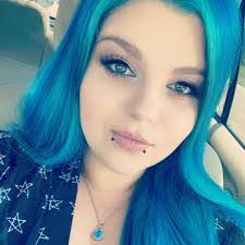 Tracey Boyer's Instagram, Twitter & Facebook