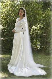 Iln Sale 40s Satin Wedding Dress 1940s Bridal Dress By Fatrabbit1 250 00 40s Wedding Dresses Bridal Dresses Vintage 1940s Wedding Dress