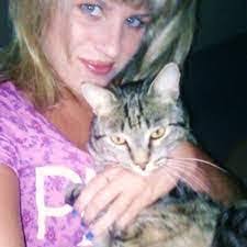 Kelly Milliron's Instagram, Twitter & Facebook