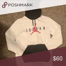 Black And Red Jordan Hoodie Jordan Hoodie White Hoodie With Black Pockets Red Logo And Just White In The Back Jordan Jackets Coats Lightwe White Jordan Hoodie Hoodies Lightweight Shirts