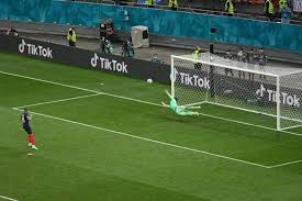 Et qui conclut, pour l'attaquant des bleus (22 ans), un championnat d'europe durant lire aussi. Npkkiez1p6pgtm