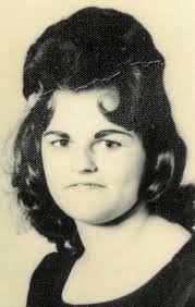 Naomi Barlow's Instagram, Twitter & Facebook