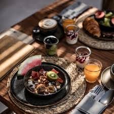 Come in to k o'donnells and experience our restaurant atmosphere or enjoy the games in one of the best scottsdale sports bars in the area. Oku Kos Luxurioses Adults Only Beach Resort Creme Guides