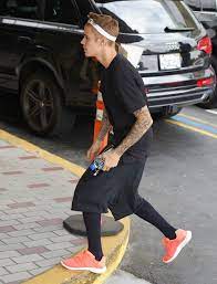 Semi-Exclusive... Justin Bieber Hits The Gym | Celeb Dirty Laundry