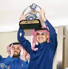 تلقى رجل الأعمال السعودي، الأمير الوليد بن طلال، جرعة من لقاح فيروس كورونا، حسبما أظهر مقطع فيديو جرى تناقله عبر الشبكات الاجتماعية، السبت. Ø¬Ø±ÙŠØ¯Ø© Ø§Ù„Ø±ÙŠØ§Ø¶ Ø§Ù„ÙˆÙ„ÙŠØ¯ Ø¨Ù† Ø·Ù„Ø§Ù„ Ø§Ù„Ø±Ù…Ø² Ø§Ù„Ø¯Ø§Ø¹Ù…