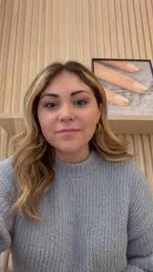 Lynn Paris's Instagram, Twitter & Facebook