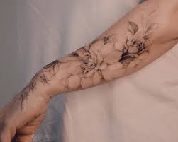 Delicate And Airy Tattoos For Girls From Karolina Szymanska Inkppl Feminine Tattoos Feminine Tattoo Sleeves Shoulder Tattoos For Women