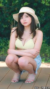 プール撮影会「貝殻水着」「マイクロビキニ」禁止でグラドルからは安堵の声も…18歳未満の参加に協会は苦慮（3ページ目） | デイリー新潮