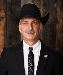 Tracy Alm's Instagram, Twitter & Facebook