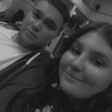 Naomi Van Hulle (@naomi.bryan.cabliau)