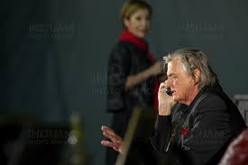 Cu o zale argintie se imbraca mandra tara in cultura persana noaptea in care iarna incepe se numeste yalda (adica: Timisoara Teatru Straini In Noapte 21 Sept 2020 Inquam Photos