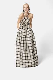 At age 13, her grandmother took her to paris to see the cristobal balenciaga haute couture show. Ø§Ù„Ù…Ù„Ø§Ø° Ø§Ù„Ø¢Ù…Ù† ÙŠØªÙ…Ù„Øµ Ø­Ø¶Ø§Ø±Ù‡ Vestidos Fiesta Carolina Herrera Outlet Kevinstead Com