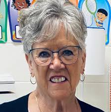 Who remembers fudgy wudgy bars at Robert Moses??￼ 🍫￼