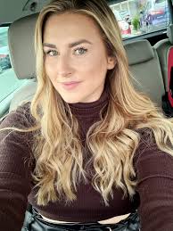 Francesca Francis's Instagram, Twitter & Facebook