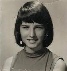 Danielle Arp's Instagram, Twitter & Facebook