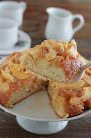 Gateau Au Yaourt Renverse Aux Pommes Caramelisees Recette Gateau Yaourt Desserts Francais Alimentation