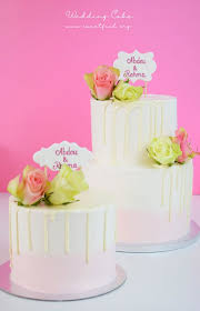 Gateau Faite Tourner Lentement Le Plateau Tout En Gardant La Raclette Bien Positionnee Le Glacage E En 2020 Recette Citron Gateau Oriental Facile Gateaux Et Desserts