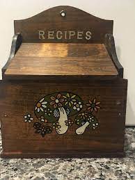 Will hold 4x6 dividers and recipe cards. Vintage Wooden Recipe Box From The 1960s Includes 3 X 5 Cards With Separator Alphabet Wall Hanger Kitchen Decour D Recipe Box Wooden Recipe Box 1960s Decor
