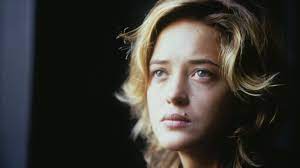 Hélène de fougerolles est la fille d'alain rigoine de fougerolles et d'anne saumay de laval. Helene De Fougerolles Movies Tv And Bio