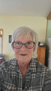 Laura Delong's Instagram, Twitter & Facebook