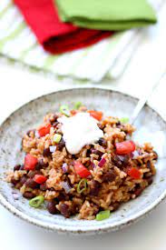 I encourage everyone to incroporate a rice and beans…or other vegetarian style meal into their weekly meal plan. Slow Cooker Mexican Black Beans And Rice 365 Days Of Slow Cooking And Pressure Cooking