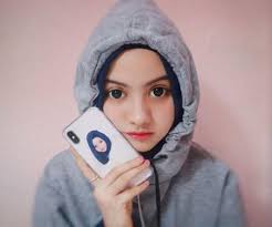 Vlog nyai kali ini ikutin nyai shooting program terbaru nyai, banyak kejadia yang terjadi di backstage loh yang gak kerekam. Cara Mudah Terkenal Di Tiktok Digitek Id