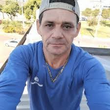 Erasmo Santos's Instagram, Twitter & Facebook