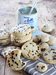 E' particolarmente adatta a guarnire i dolci al cucchiaio. Pin Su Biscotti