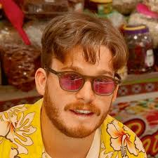 Who produced “Las Olas” by Simon Grossmann?