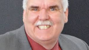 Gary Lewellen's Instagram, Twitter & Facebook