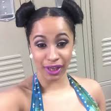 Cardi b's younger sister, hennessy carolina, also has a strong following on social media and has accompanied her to award shows, such as the 2018 grammy awards. Do You Think Cardi B Would Be As Famous As She Is If She Wasn T Funny Battlegrounds Fotp