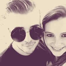 Appuyez sur la touche ok de votre télécommande et patientez quelques instants le temps de 2 sur votre écran tv, le message suivant doit apparaître: Dylan On Twitter Orange Conseil Bonjour Plus Aucun Replays Ne Fonctionnent Sur La Box Tv Erreur V09 Sur 6play Par Exemple Merci