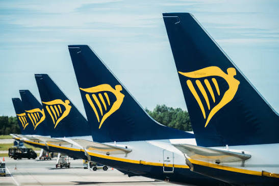 4.600+ fotos de stock libres de derechos de Ryanair - iStock
