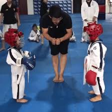 Now There Will Be A Fierce Fight Gif Funny Fights Fighting Gif Kids Fighting