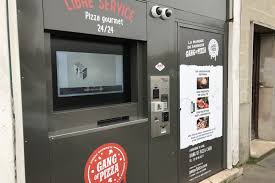 Distributeur automatique de billets de banque nm. Gang Of Pizza Debarque A Caen Avec Un Distributeur Automatique Pres De La Gare Liberte Caen