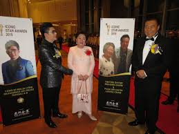 The recipient of this award receives the title tan sri and his wife puan sri. Kee Hua Chee Live Part 1 Iconic Stars Awards At Le Meridien Putrajaya Dato Kee Hua Chee Won Best Dressed Award At Gala Presentation Thrashing All The Glamorously Garbed Women And Well Groomed Men