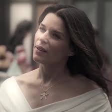 Neve Campbell: Sweet Moments and Twisted Metal