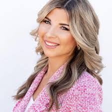 Haylee Rogers's Instagram, Twitter & Facebook