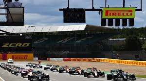 Wie gut kennst du dich in der formel 1 aus? Formel 1 Auf Der Felge Hamilton Gewinnt Silverstone Mit Dem Dreirad Formel 1 Motorsport Bildergalerie Kicker