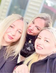 Yes, You Can Wear Zara with Chanel—Here's How 💡 Tired of a closet full of  clothes and nothing to wear? DM me—my personalized styling makes getting  dressed feel effortless. 1️⃣ Let the