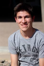 Robert Mento's Instagram, Twitter & Facebook