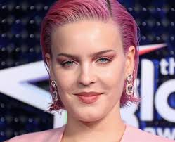 Direct image / video links only (imgur, reddit, youtube, gfycat, etc). Who Is Anne Marie From Her Age To Her Net Worth 8 Facts On The 2002 Hitmaker Capital