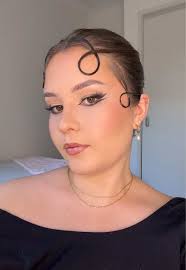 Recreando el look de maquillaje de Sydney Sweeney